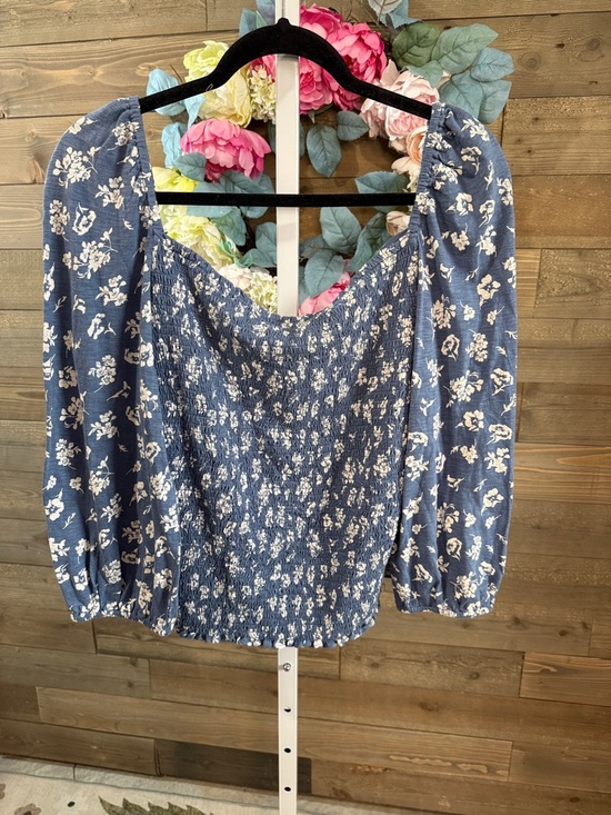 Lauren Ralph Lauren Blue Floral smocked Blouse size large - Picture 5 of 5